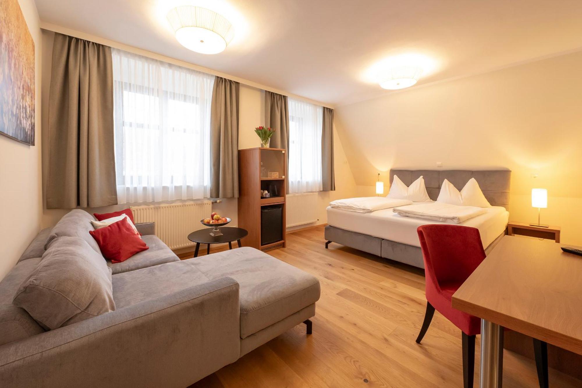 Hotel Mader Штайр Экстерьер фото